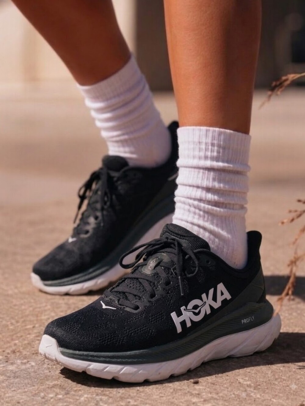 Hoka Profly Mach 4 Shoes , size 8